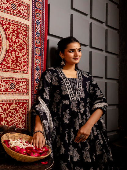Cotton Calf Length Printed Flared 3/4 Sleeves V-Neck Kurta Bottom Dupatta Set