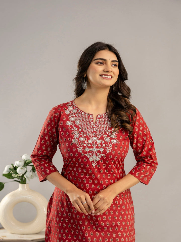 Cotton Calf Length Printed Straight 3/4 Sleeves Round Neck Kurta