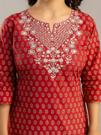 Cotton Calf Length Printed Straight 3/4 Sleeves Round Neck Kurta