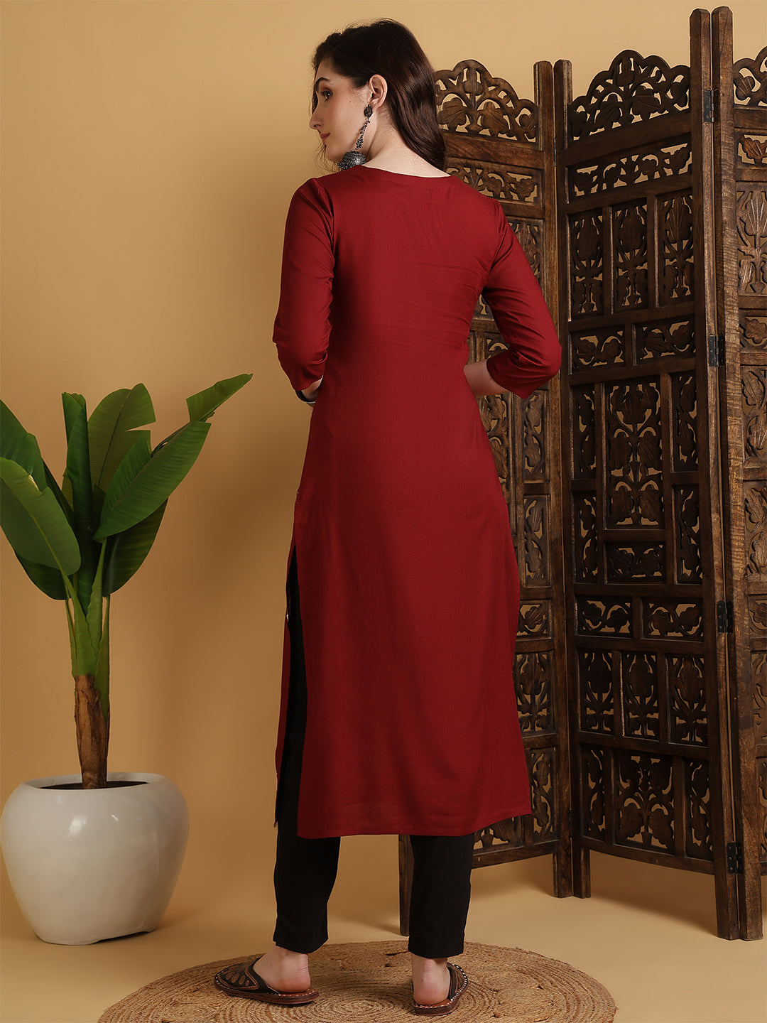 Rayon Calf Length Solid Straight 3/4 Sleeves Round Neck Kurta