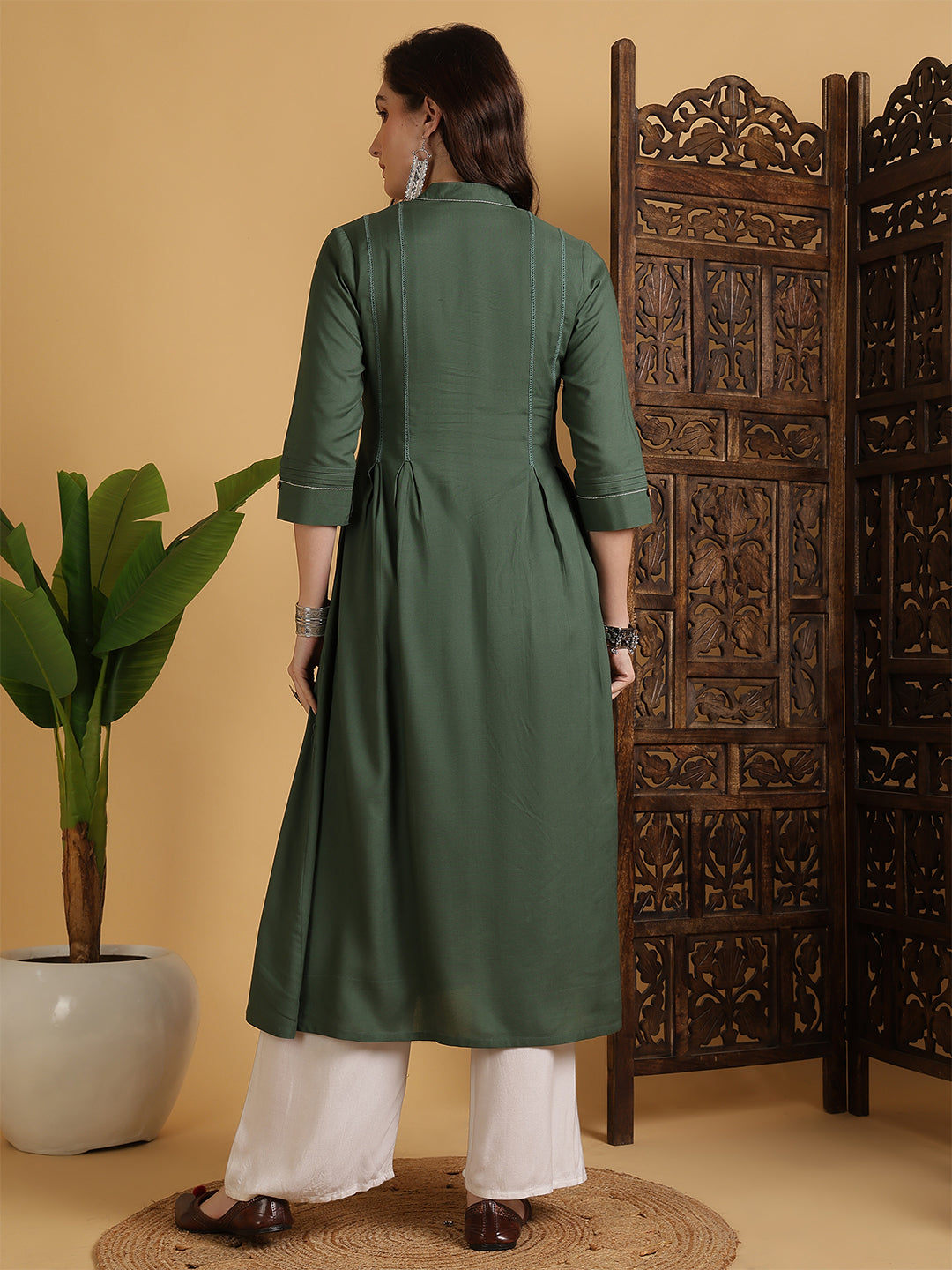 Rayon Calf Length Solid A-Line 3/4 Sleeves Mandarin Neck Kurta