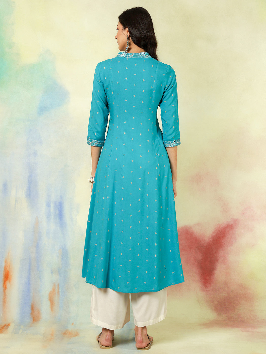 Rayon Calf Length Solid Semi-Flared 3/4 Sleeves V-Neck Kurta
