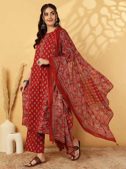 Cotton Calf Length Printed Straight 3/4 Sleeves Round Neck Kurta Bottom Dupatta Set