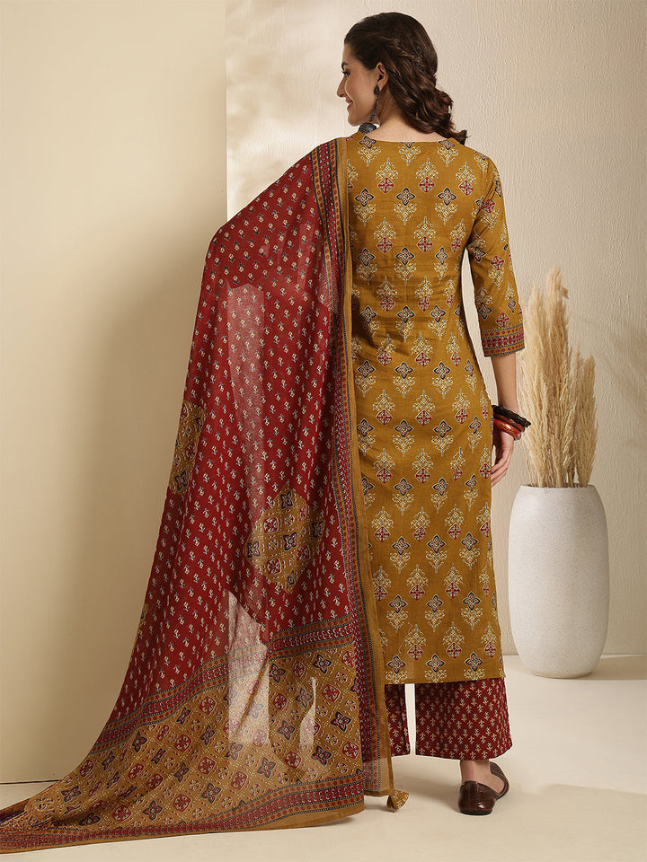 Cotton Calf Length Printed Three-Quarter Sleeves Round Neck Straight Kurta Bottom With Dupatta