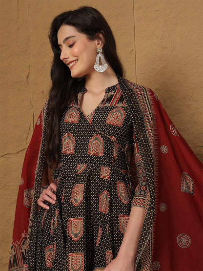 Cotton Ankle Length Printed 3/4 Sleeves Collar Anarkali Kurta Bottom With Dupatta