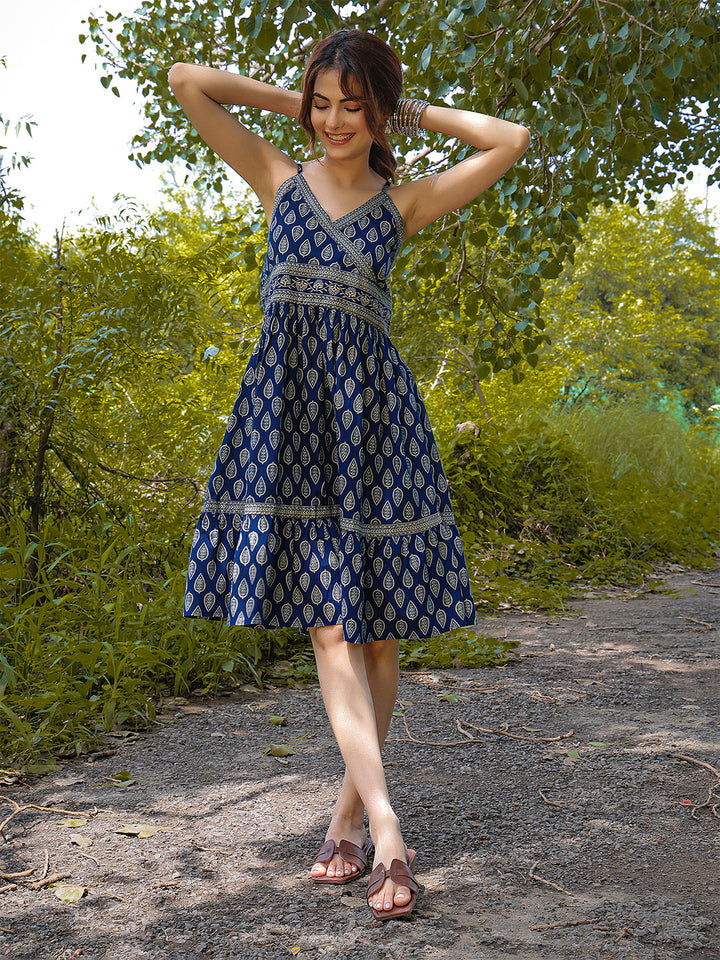 Cotton Knee Length Printed Strappy Sleeve V-Neck Flared Dress