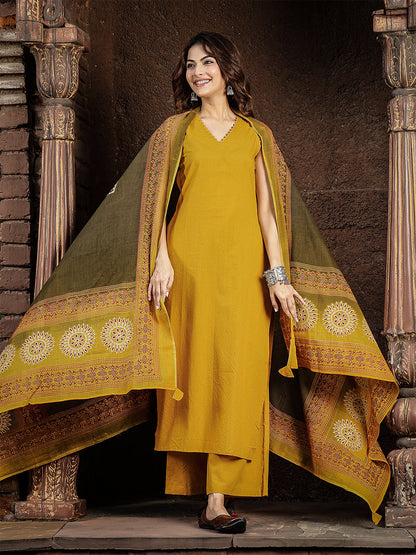 Rayon Calf Length Solid Sleeveless V-Neck Straight Kurta Suit Set