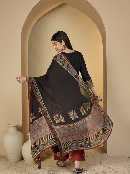 Rayon Calf Length Solid 3/4 Sleeves V-Neck Flared Kurta Suit Set