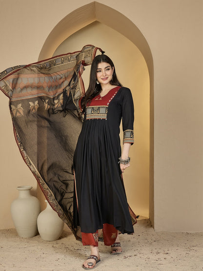 Rayon Calf Length Solid 3/4 Sleeves V-Neck Flared Kurta Suit Set