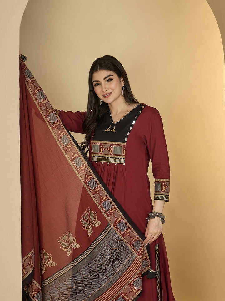 Rayon Calf Length Solid 3/4 Sleeves V-Neck Flared Kurta Suit Set