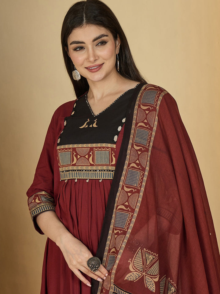 Rayon Calf Length Solid 3/4 Sleeves V-Neck Flared Kurta Suit Set