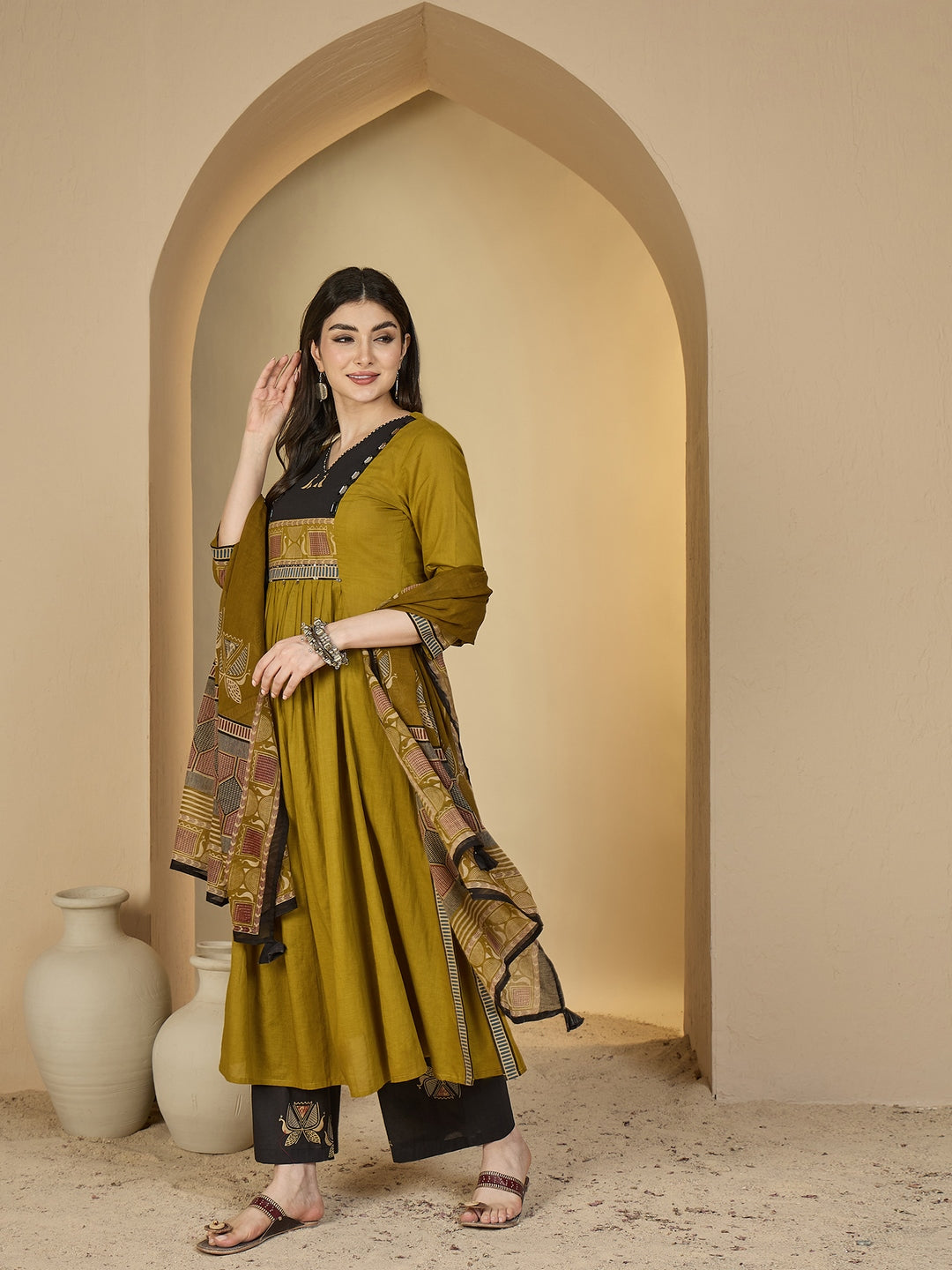 Rayon Calf Length Solid 3/4 Sleeves V-Neck Flared Kurta Suit Set