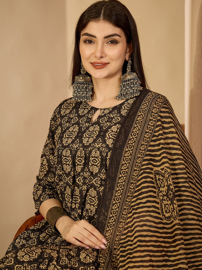 Cotton Calf Length Printed 3/4 Sleeve Key Hole Neck Anarkali Kurta Suit Set