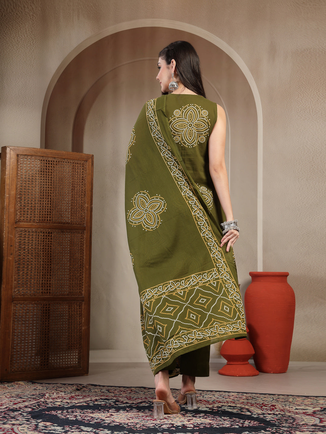 Cotton Calf Length Printed Sleeveless Round Neck Straight Kurta Suit Set With Dupatta