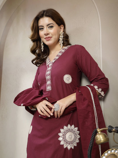 Straight Solid Cotton V-Neck Kurta Set With Dupatta