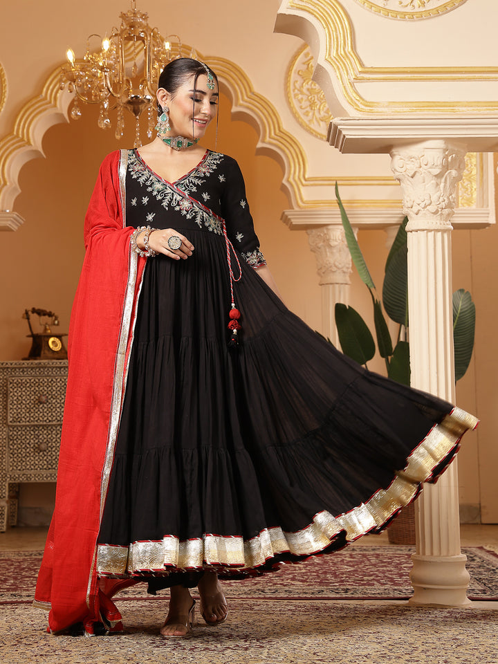 Malmal Calf Length Solid 3/4 Sleeve V-Neck Anarkali Kurta Suit Set