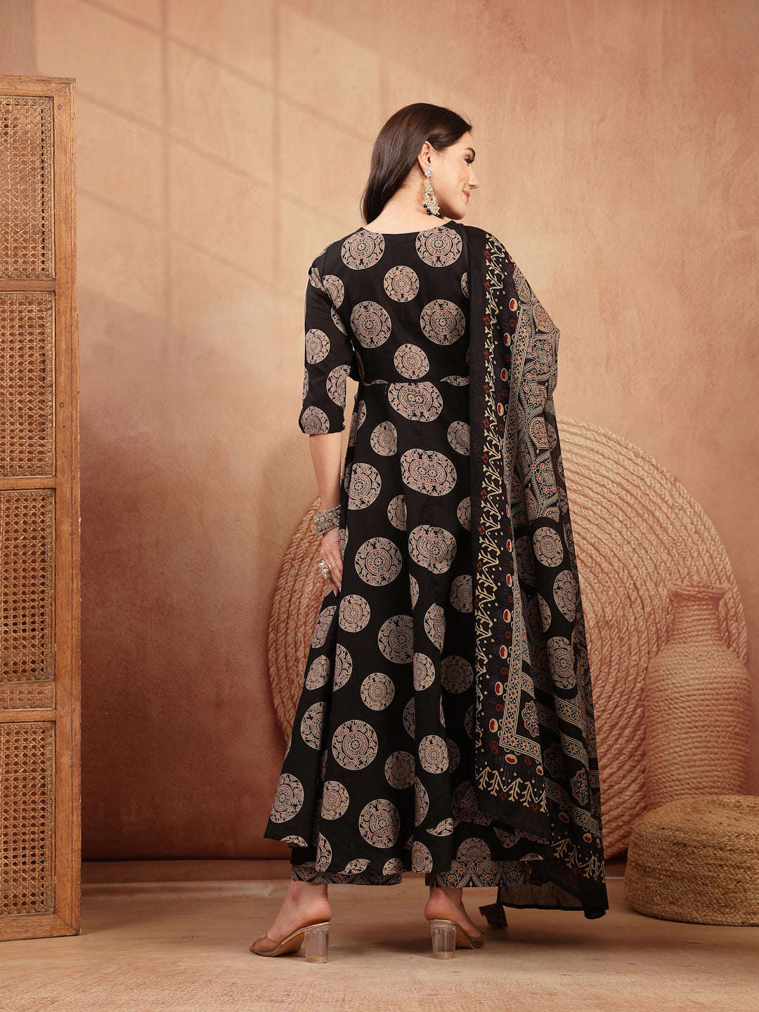 Cotton Calf Length Printed 3/4 Sleeve V-Neck Anarkali Kurta Suit Set