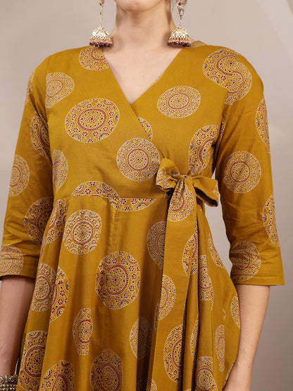Cotton Calf Length Printed 3/4 Sleeve V-Neck Anarkali Kurta Suit Set