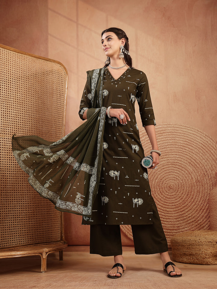 Rayon Calf Length Printed 3/4 Sleeves V-Neck Straight Kurta Suit Set