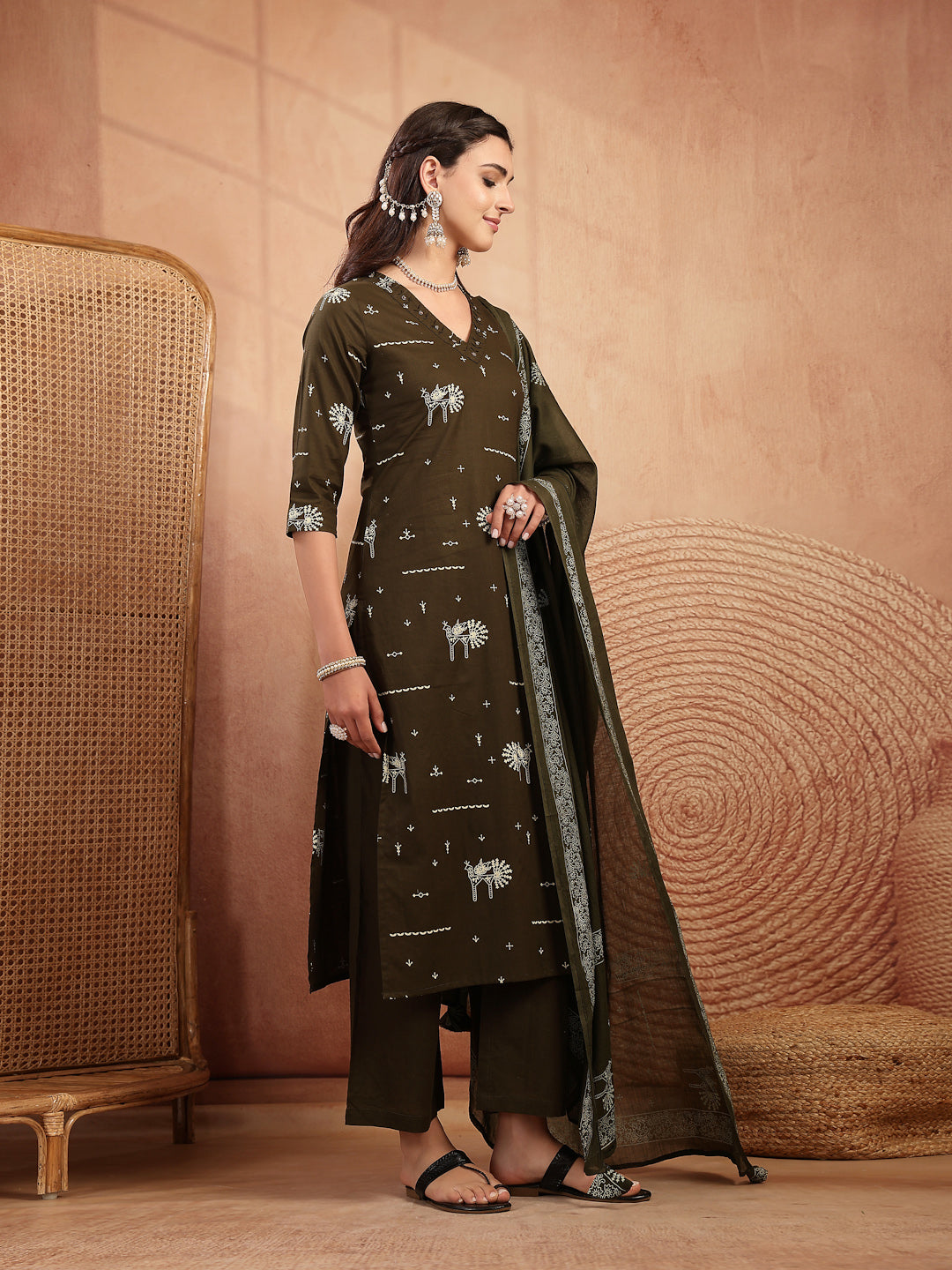 Rayon Calf Length Printed 3/4 Sleeves V-Neck Straight Kurta Suit Set
