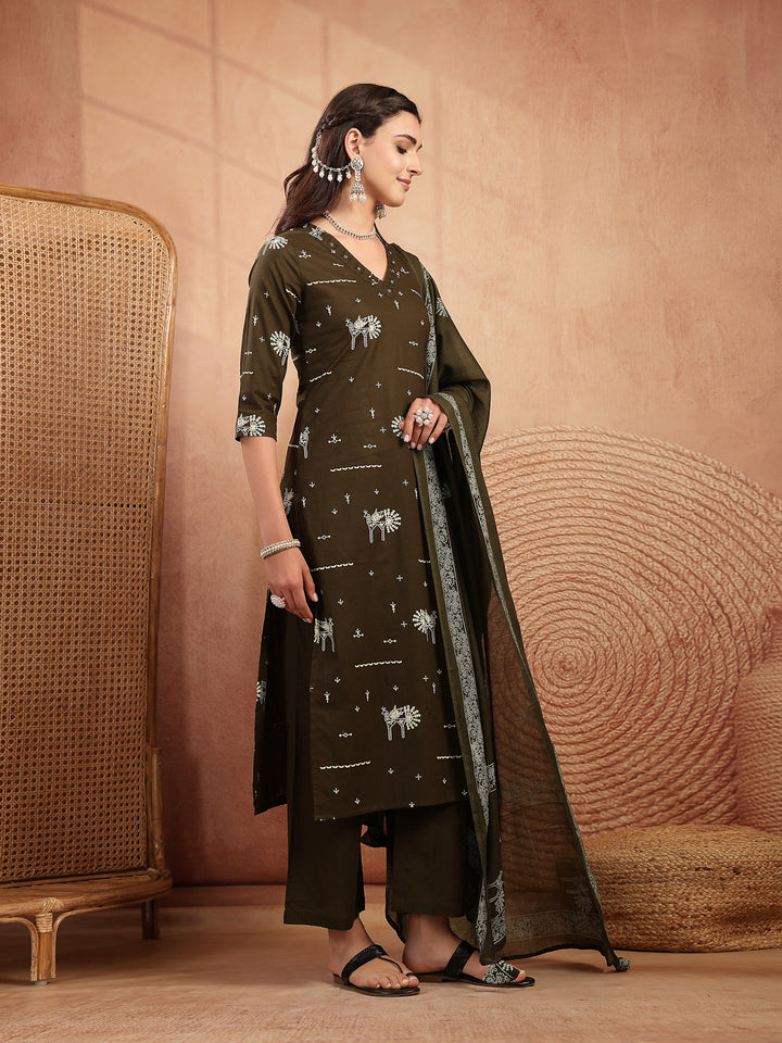 Rayon Calf Length Printed 3/4 Sleeves V-Neck Straight Kurta Suit Set