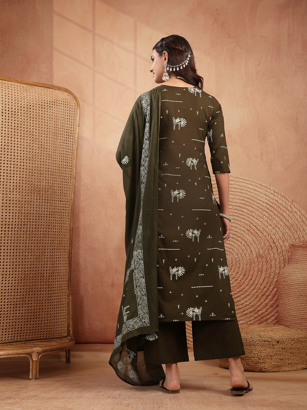 Rayon Calf Length Printed 3/4 Sleeves V-Neck Straight Kurta Suit Set