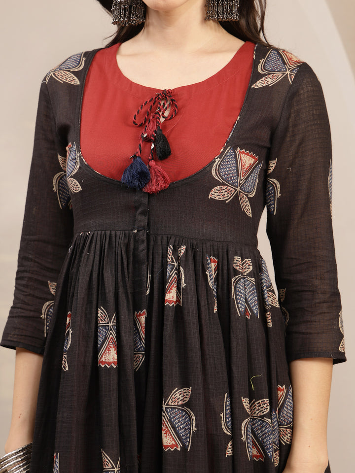 Cotton Calf Length Printed 3/4 Sleeve Round Neck Flared Kurta