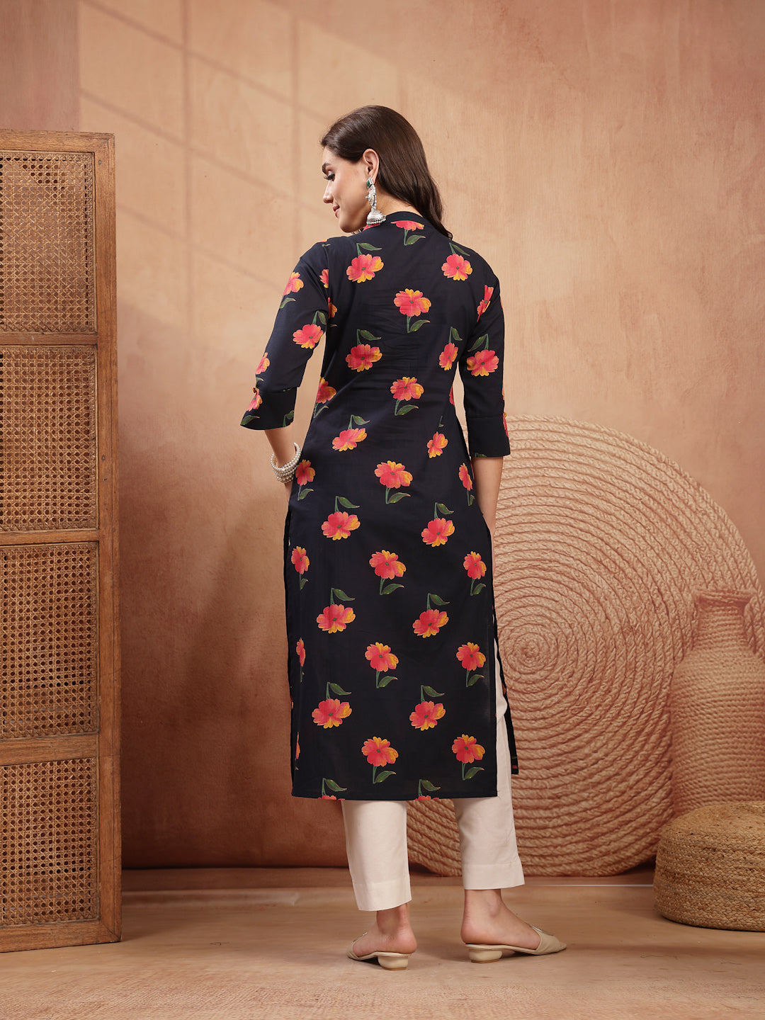 Cotton Calf Length Printed 3/4 Sleeve V-Neck Straight Kurta