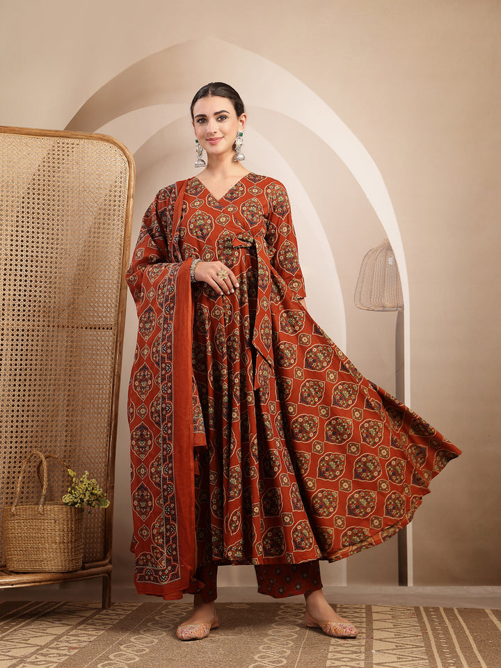 Cotton Calf Length Printed 3/4 Sleeves V-Neck Anarkali Kurta Suit Set