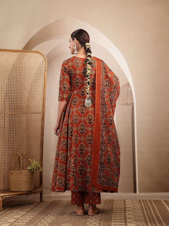 Cotton Calf Length Printed 3/4 Sleeves V-Neck Anarkali Kurta Suit Set