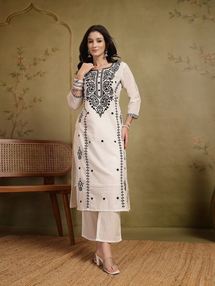 Straight Solid Embroidered Cotton Kurta Set With Malmal Dupatta