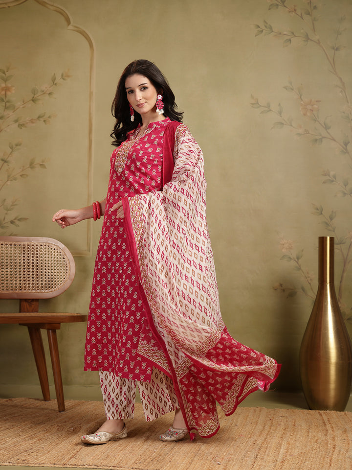 Straight Printed Embellishment Cotton Kurta Set With Malmal Dupatta