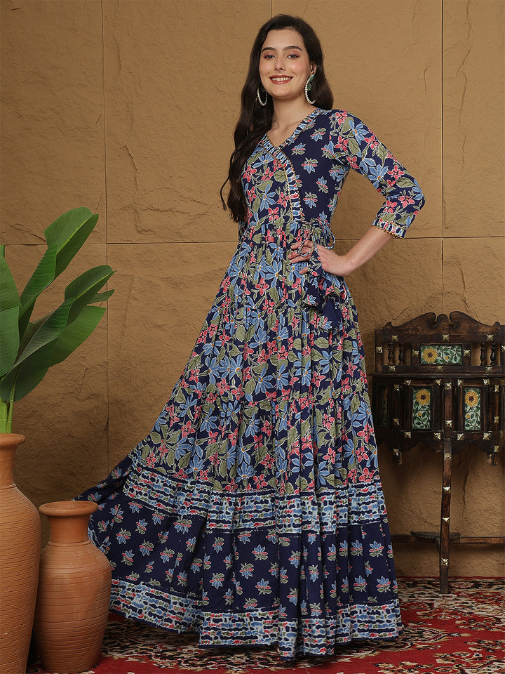 Women Rayon Printed Ankle Length Three-Quarter Sleeves V-Neck Angrakha Tiered Kurta