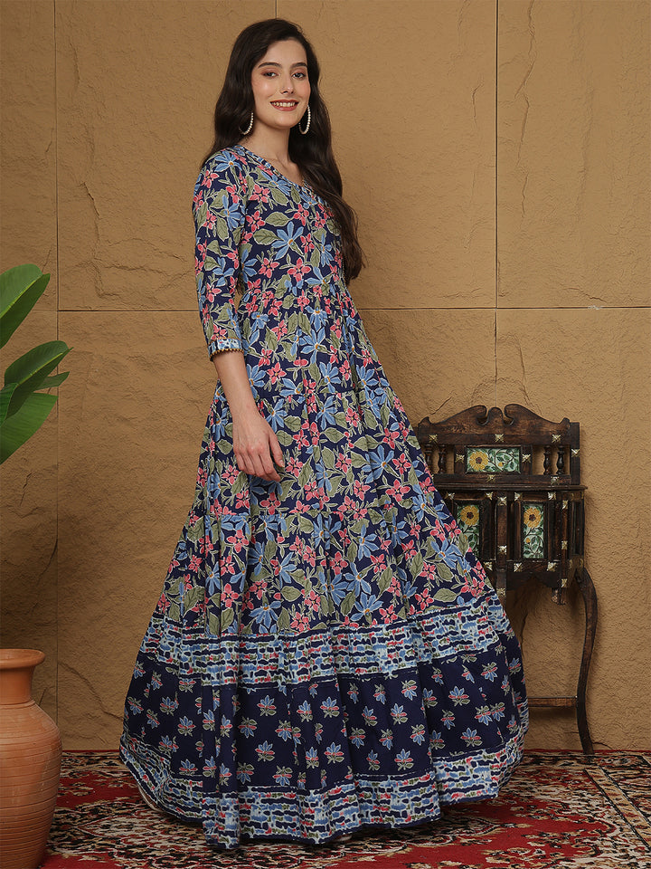 Women Rayon Printed Ankle Length Three-Quarter Sleeves V-Neck Angrakha Tiered Kurta