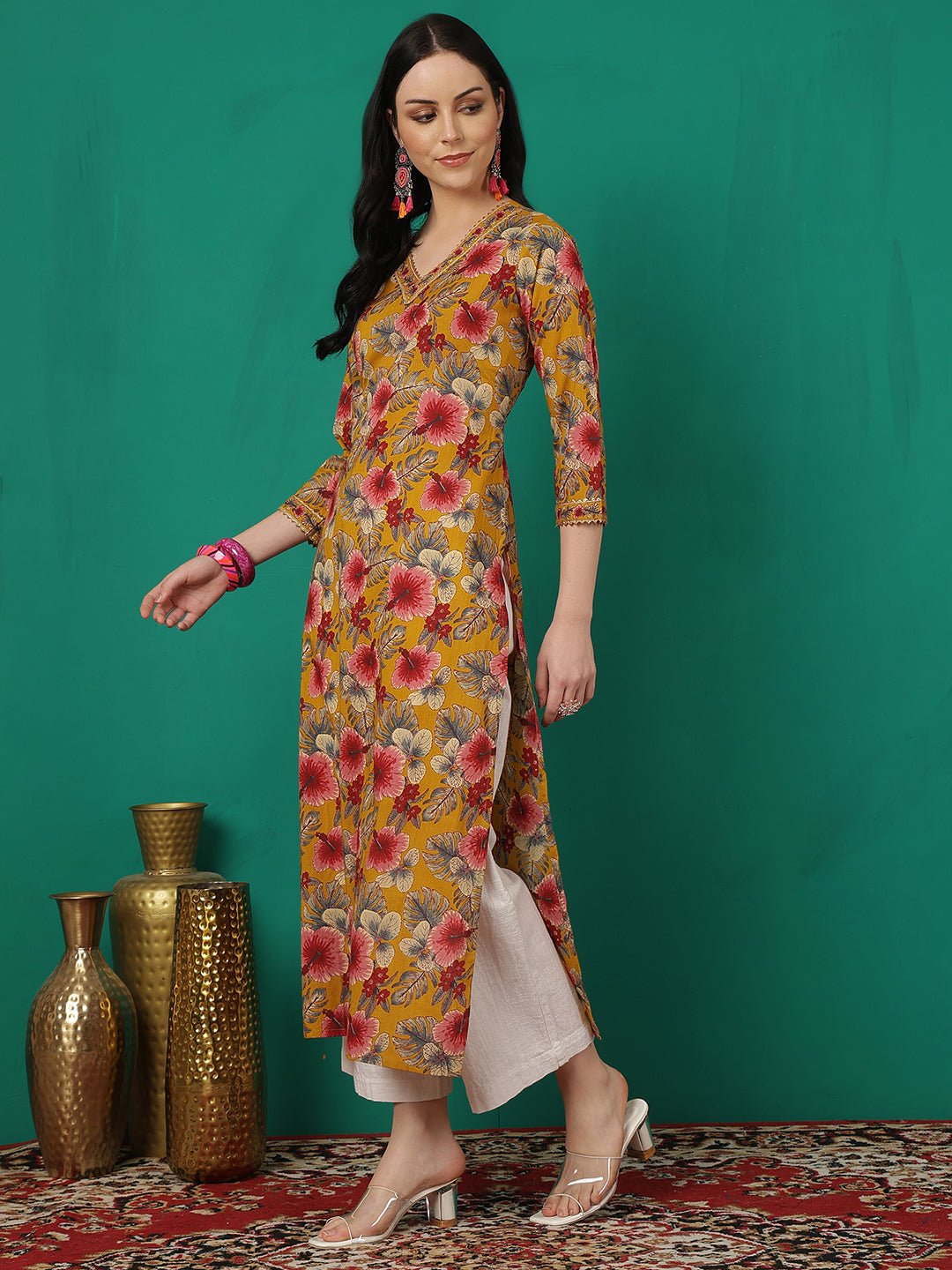 Women Cotton Printed Calf Length Three-Quarter Sleeves V-Neck Straight Kurta