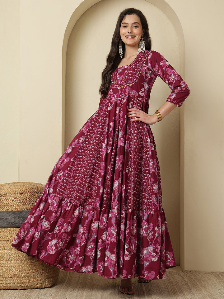Women Cotton Printed Ankle Length Three-Quarter Sleeves V-Neck Anarkali Kurta