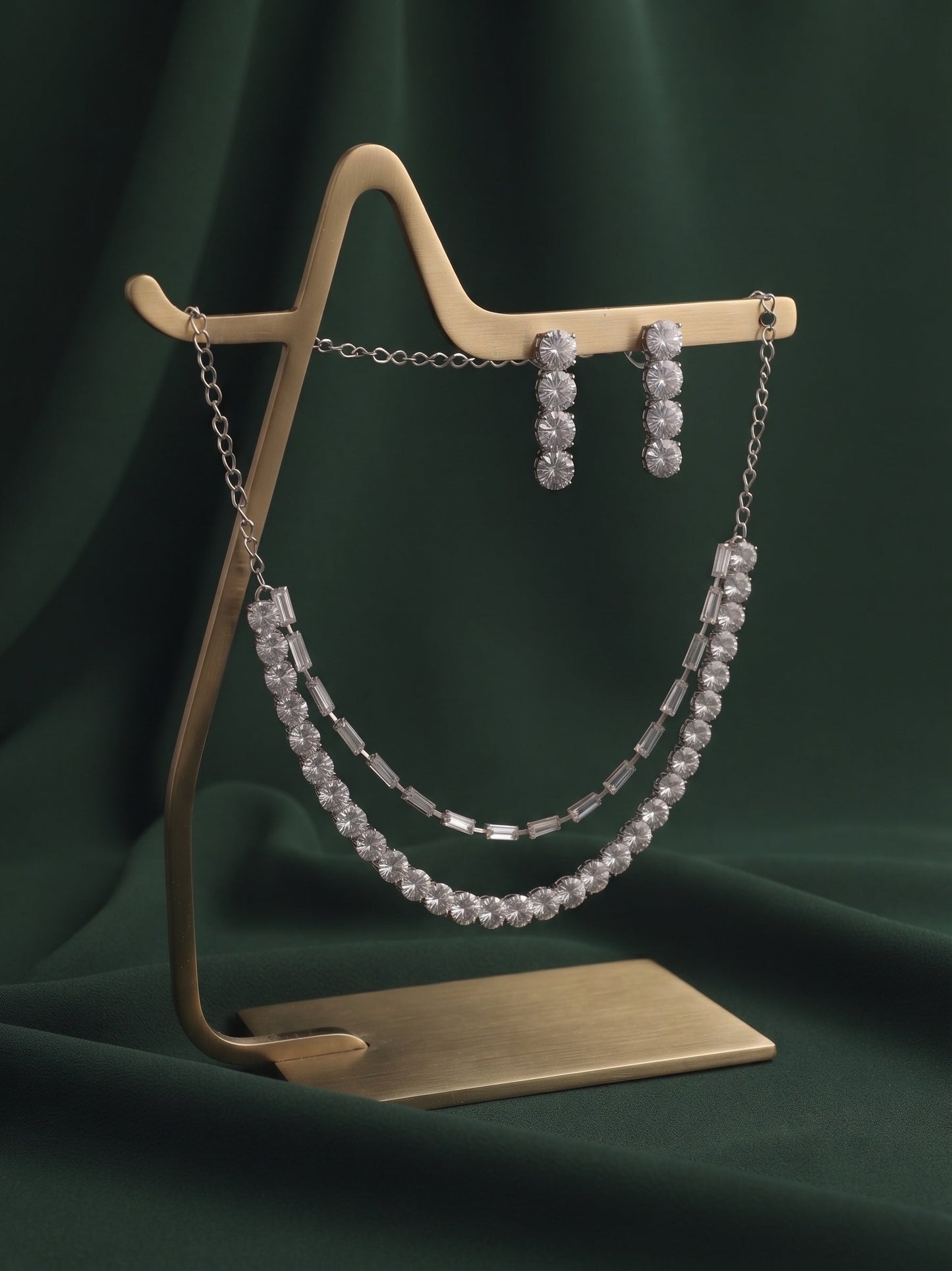 Women Silver Plated American Diamond Jewellery Set