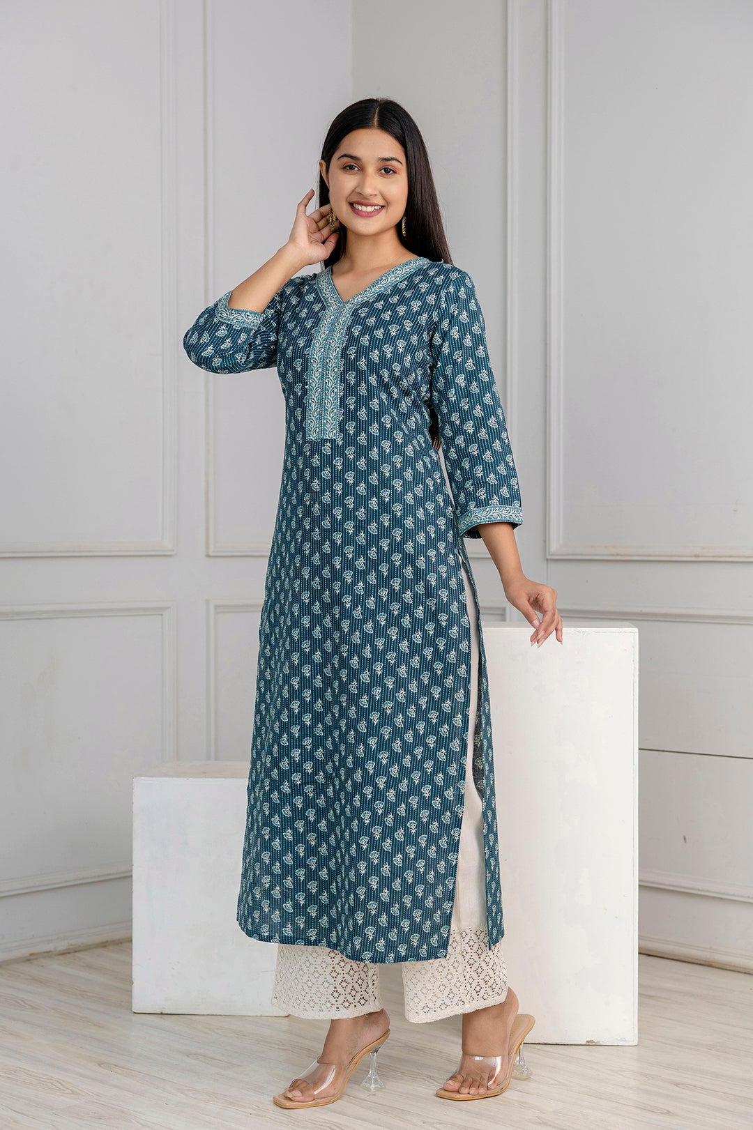 Green Printed Straight Kurta With Three Quarter Sleeves