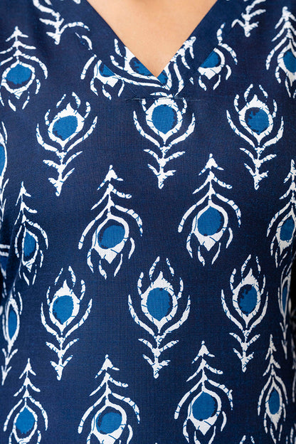 Navy Blue Printed Straight Kurta With Three Quarter Sleeves