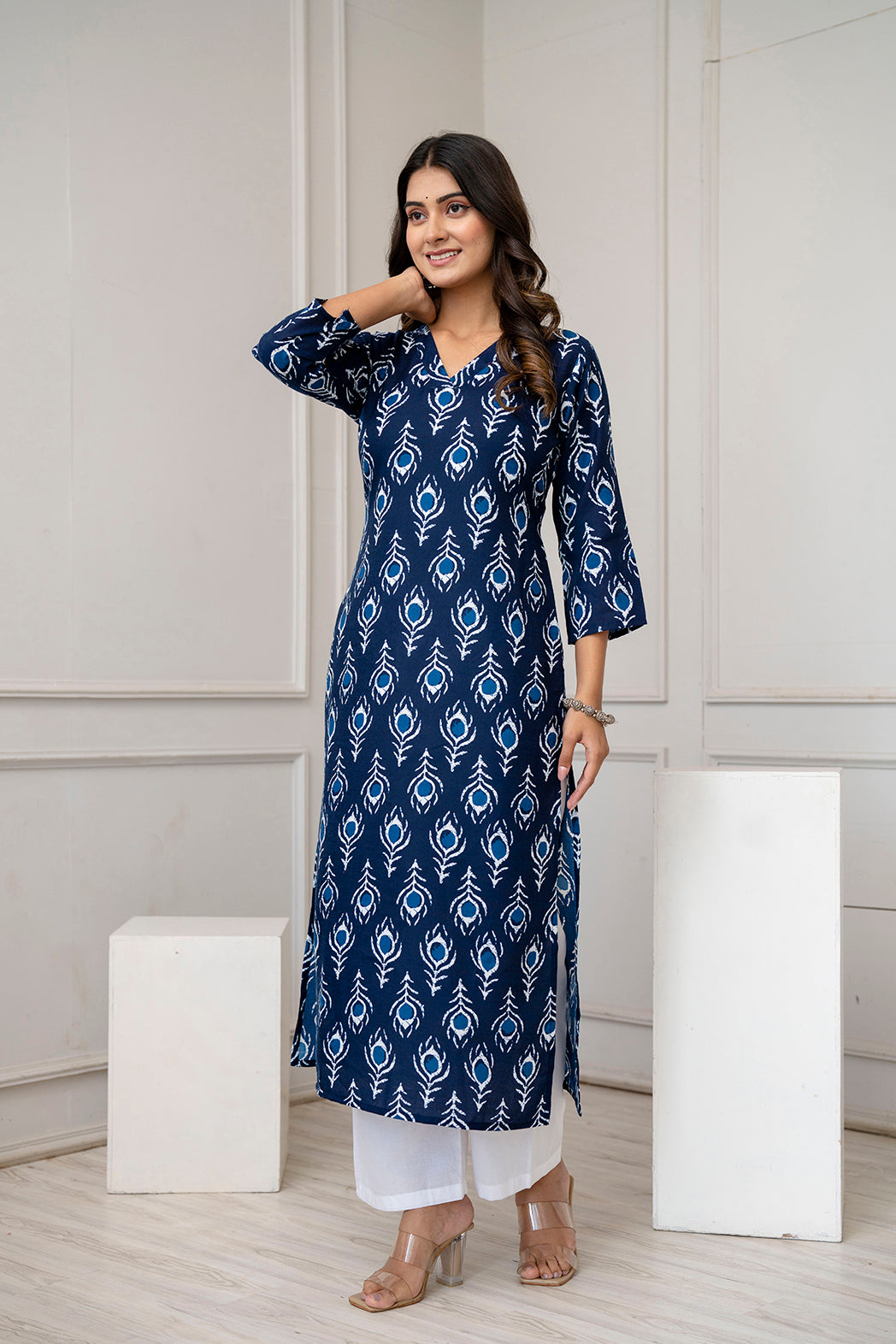 Navy Blue Printed Straight Kurta With Three Quarter Sleeves
