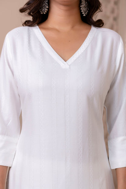 White Solid Straight Kurta with Three Quarter Sleeves
