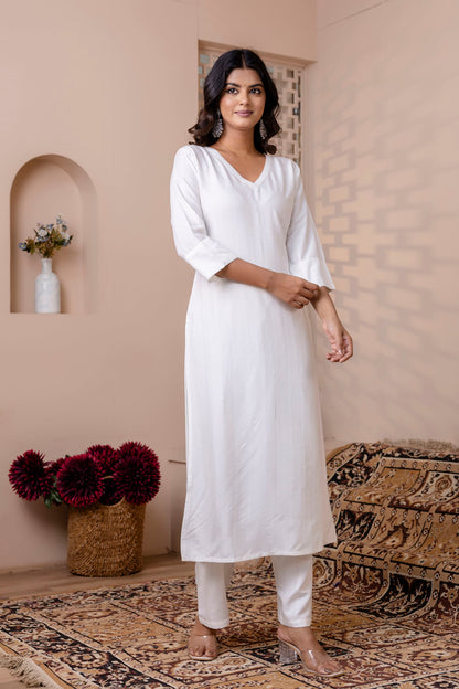White Solid Straight Kurta with Three Quarter Sleeves