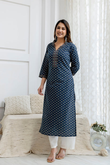Blue Printed Straight Kurta with Three Quarter Sleeves