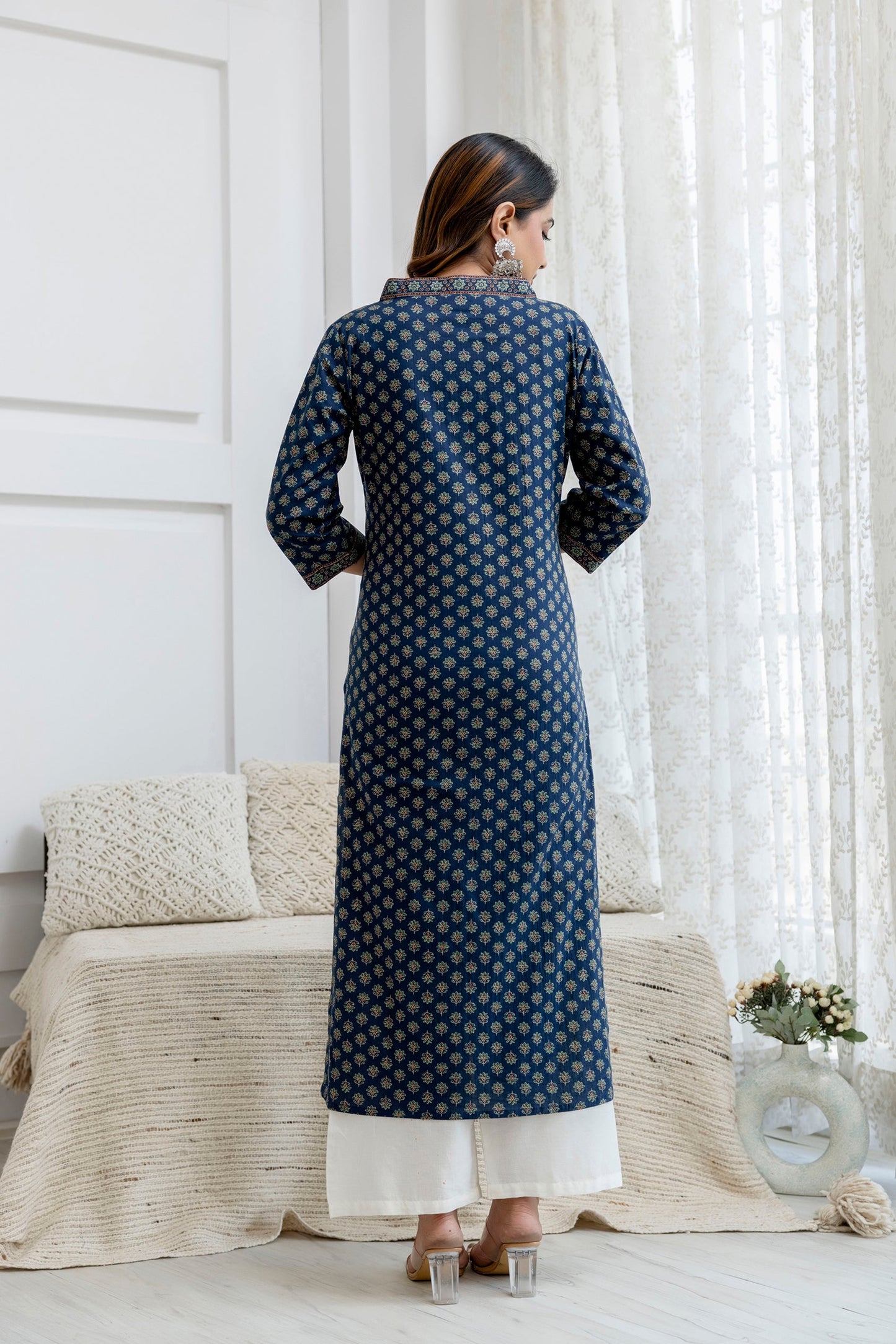 Blue Printed Straight Kurta with Three Quarter Sleeves