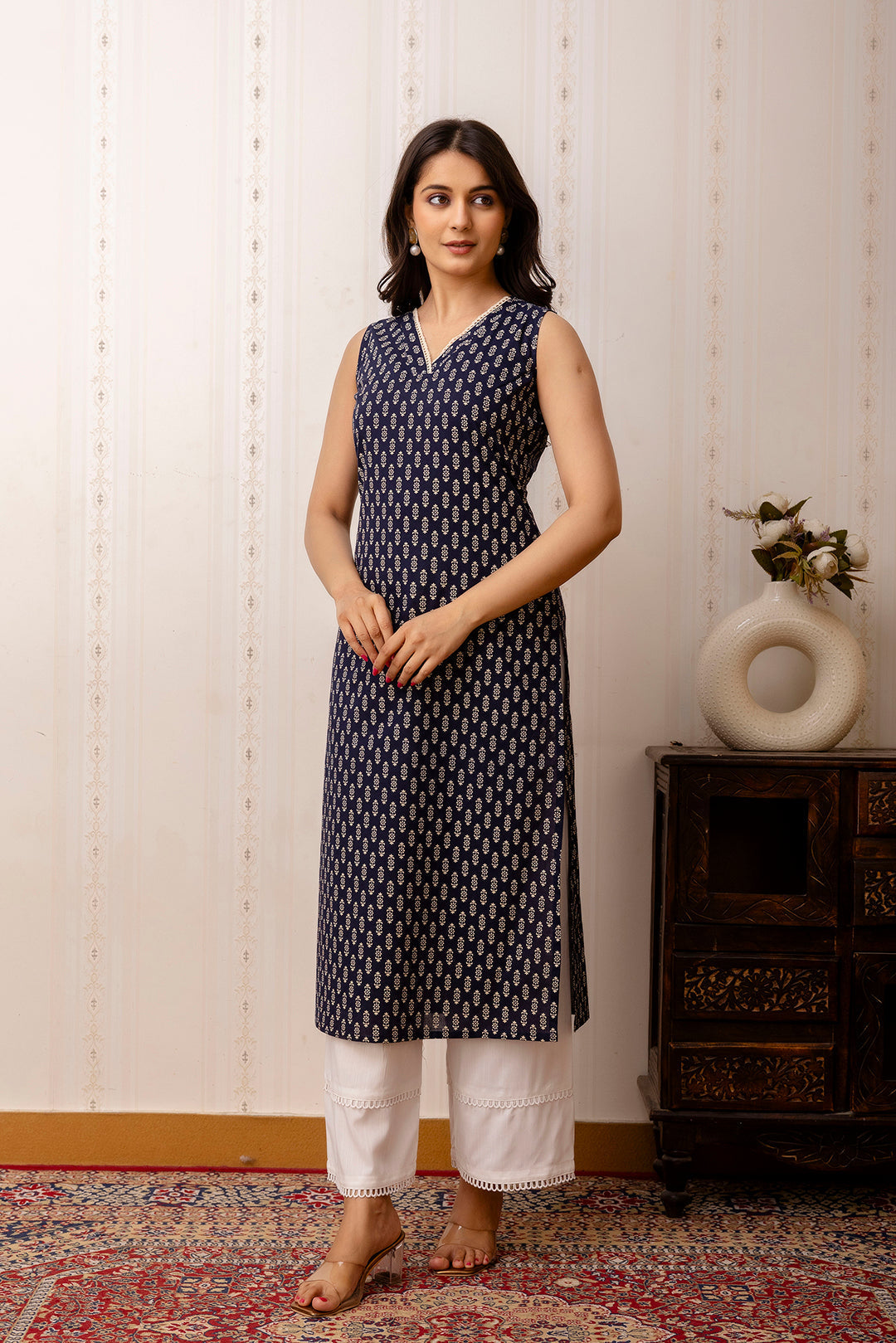 Navy Blue Printed Straight Shoulder Straps Kurta