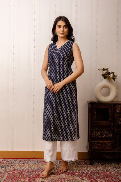 Navy Blue Printed Straight Shoulder Straps Kurta