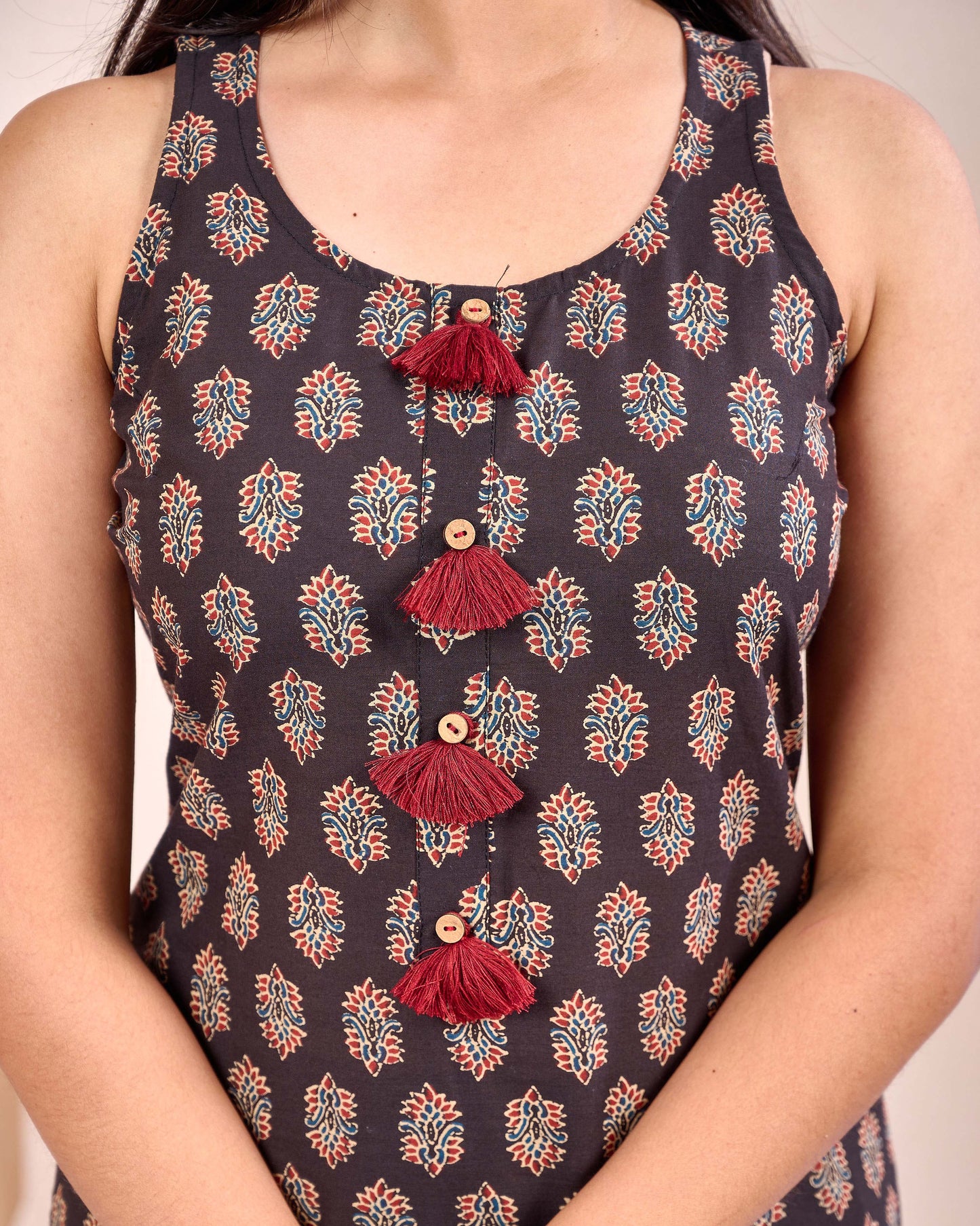 Black Printed Straight Sleeveless Kurta