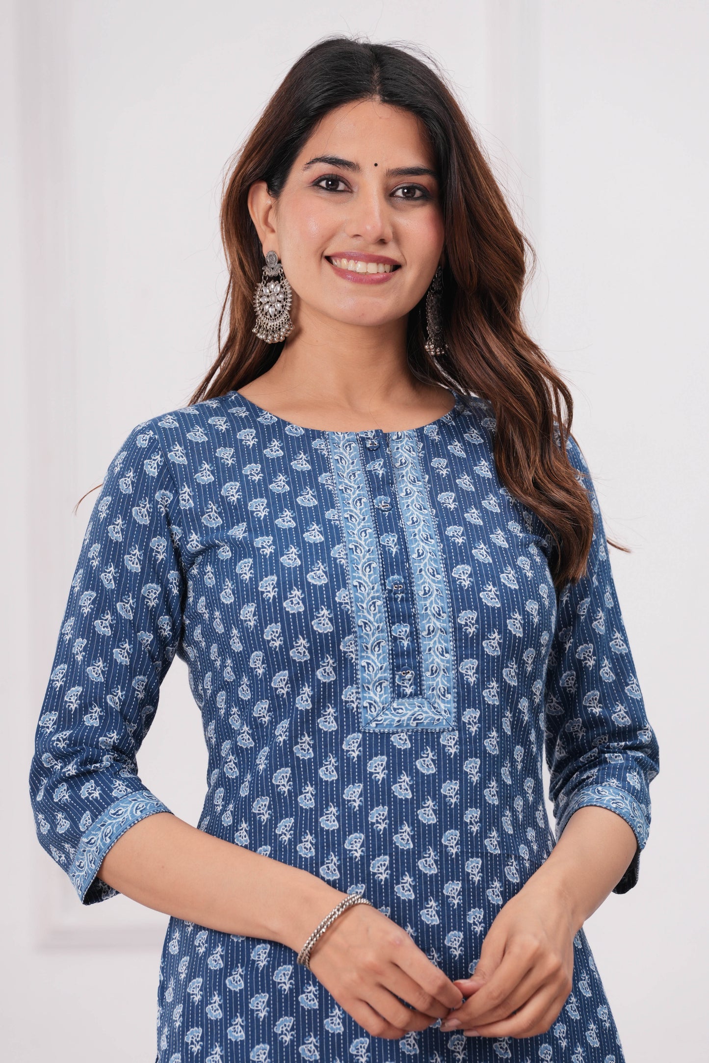 Blue Printed Straight Kurta with Three Quarter Sleeves