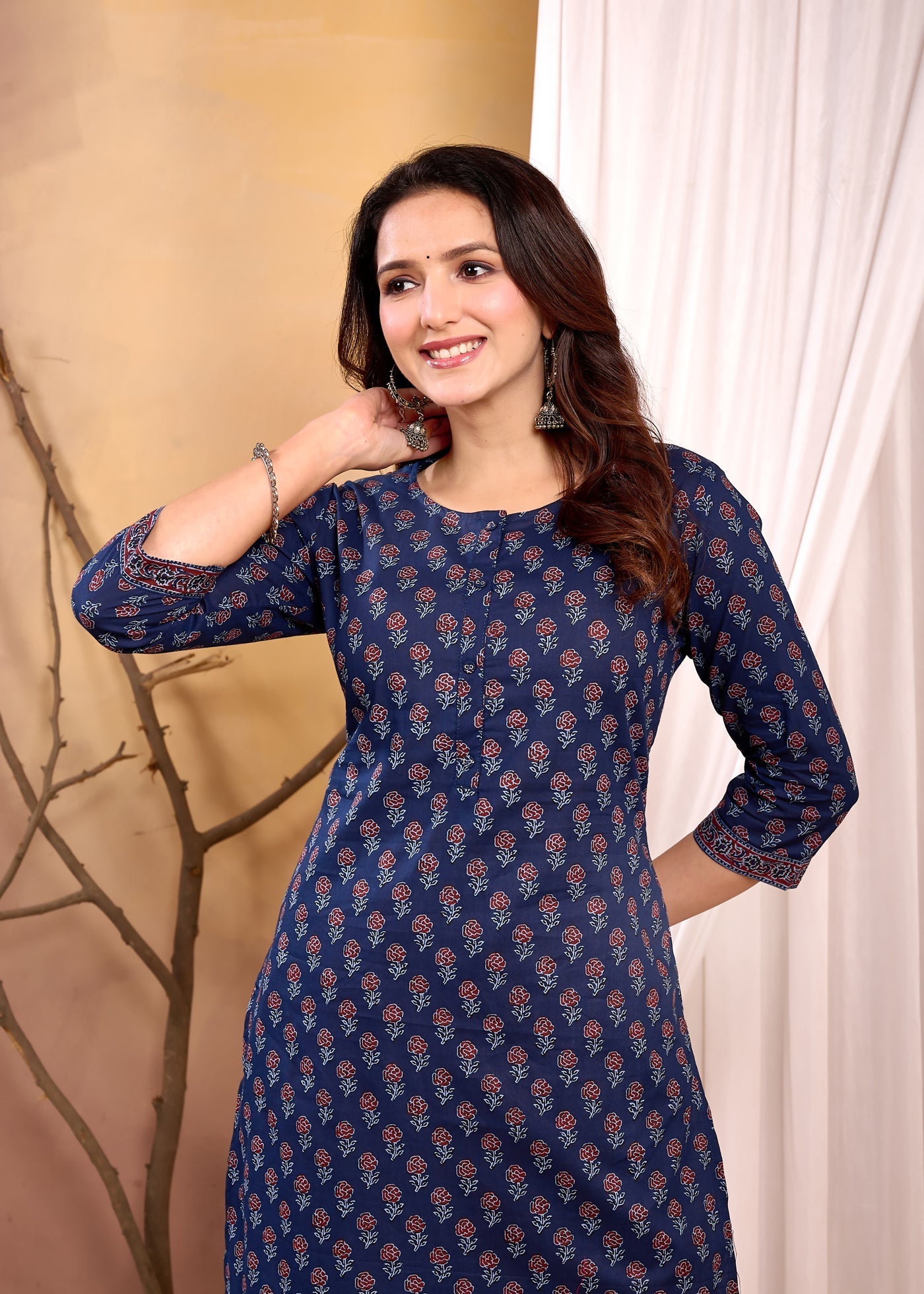 Navy Blue Printed Straight Kurta with Three Quarter Sleeves