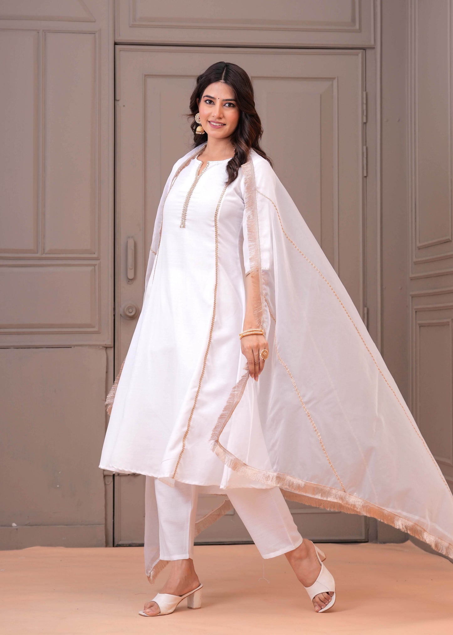 White Solid Kurta Set With Dupatta